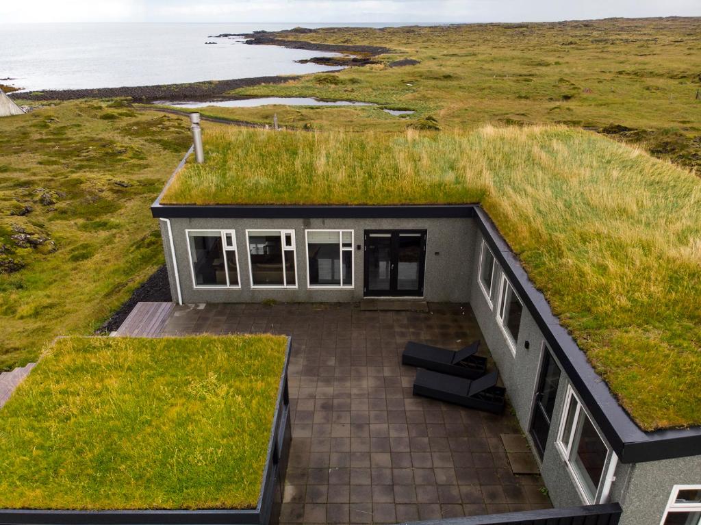 Hvassahraun Cabin by the Sea room 3